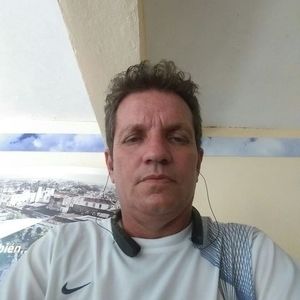 Meet your Posher, Denis jose